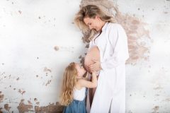 fotoshoot-zwangerschap-studio-Nijmegen-Arnhem-4-scaled