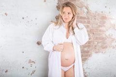 fotoshoot-zwangerschap-studio-Nijmegen-Arnhem-8-scaled