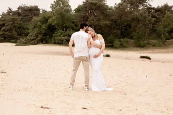 zwanger-fotoshoot-buiten-Nijmegen-Arnhem-19