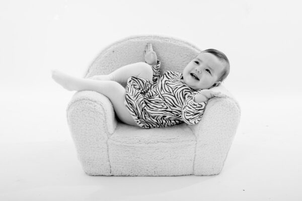 zwart-wit-portret-baby-fotograaf-Wijchen