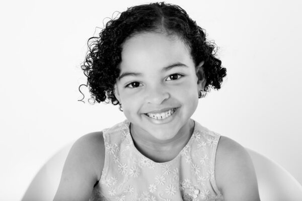zwart-wit-portretfoto-kind-fotograaf-Wijchen-3
